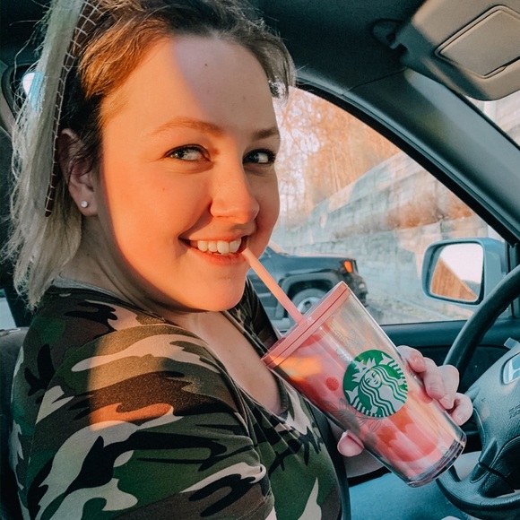 Meet your Posher, Alex - Picture 5 of 10